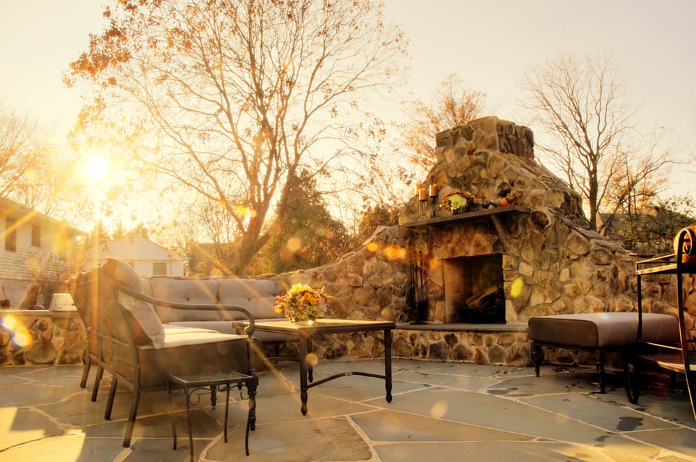Outdoor fireplace